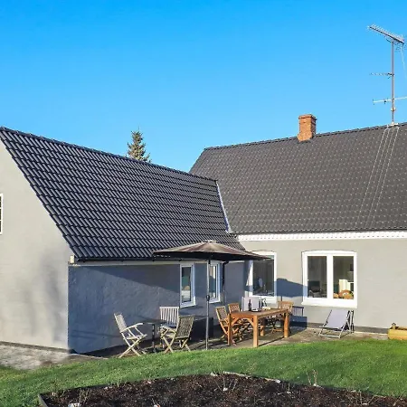 8 Person Holiday In Tranek R Holiday home *